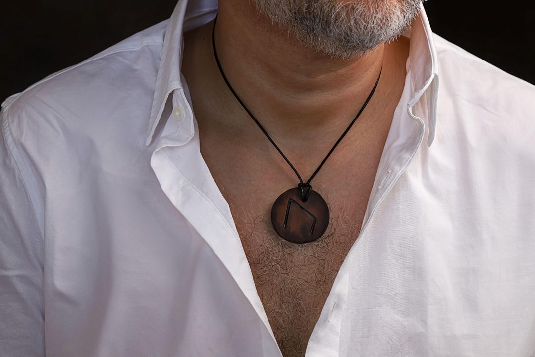 Uruz Rune Pendant Necklace, Norse Elder Futhark Rune for Strength Power ...