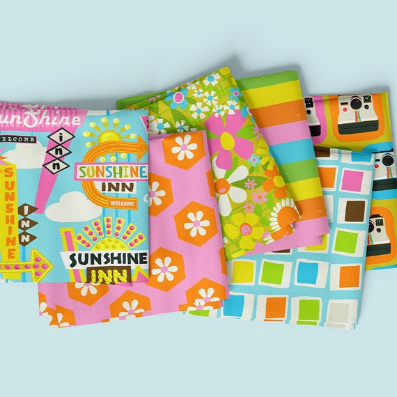 Sunshine Inn Panel Multi - Lysa Flower - PER PANEL Sunshine Inn Panel Multi - Lysa Flower - PER PANEL