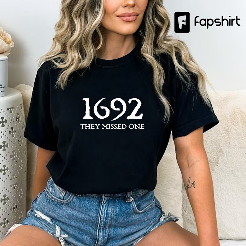 Salem Witch Shirt 1692 They Missed One Halloween Gift Tshirt - Etsy UK