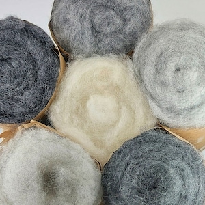 Corriedale Wool Roving: Grey Shades for Needle Felting (27-29 Microns)