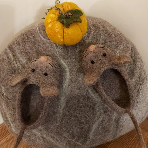 Mouse slippers Toddler slippers Handmade wool flat shoes Funny Brown mouse slippers Felted animals Natural Warming gift