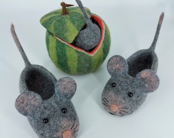 Mouse slippers Toddler slippers Handmade wool flat shoes Funny Gray mouse slippers Felted animals Natural Warming gift