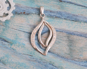 Vintage 925 Sterling Silver Necklace Pendant Charm.