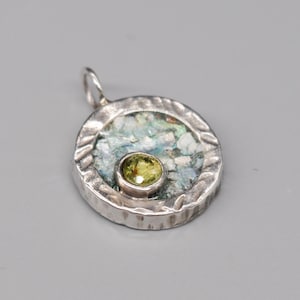 Vintage 925 Sterling Silver Pendant.