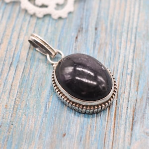 Vintage 925 Sterling Silver Necklace Pendant with Natural Stone Cabochon. Visual Defect.