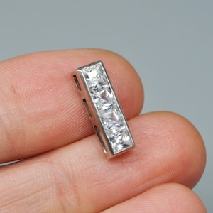 Vintage 925 Sterling Silver Zirconia Pendant.