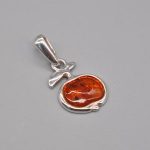 Vintage 925 Sterling Silver Pendant.
