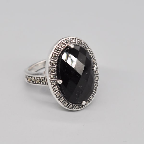 Vintage Massive 925 Sterling Silver Ring. Size 15 3/4 mm US 5 3/4