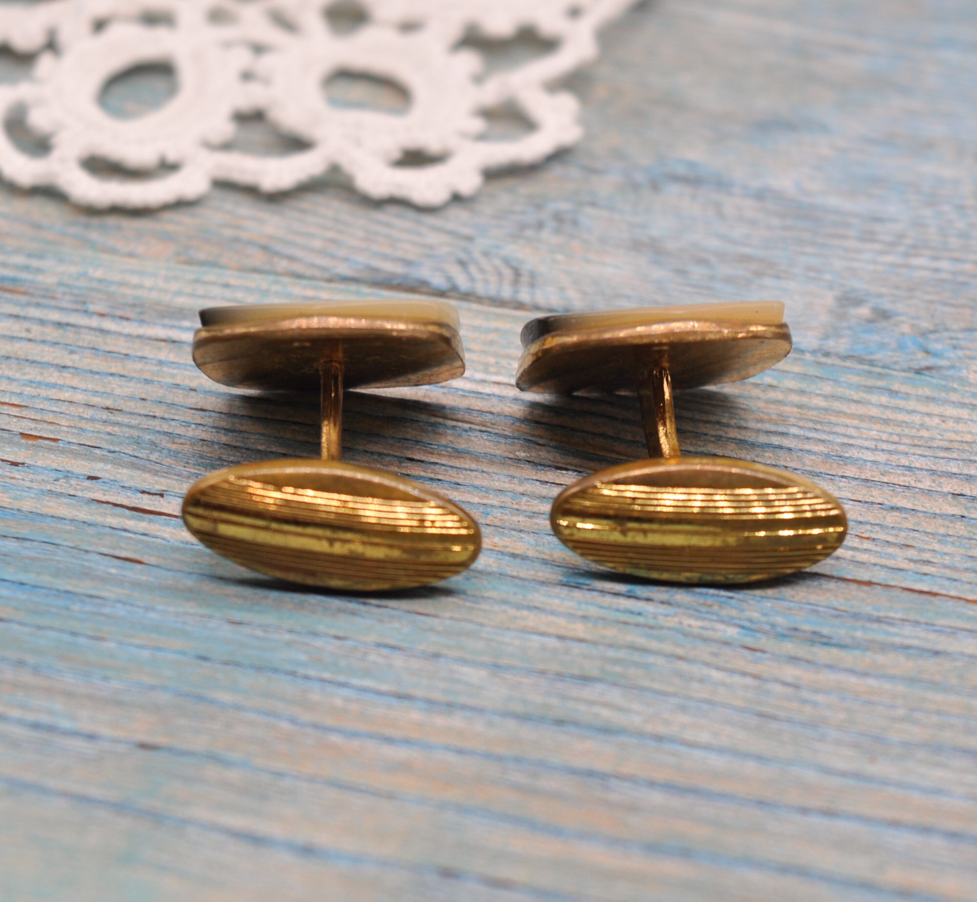 Boutons De Manchette Vintage En Laiton Doré - Motif Quadrillé - Ronds - Occasion Bon État