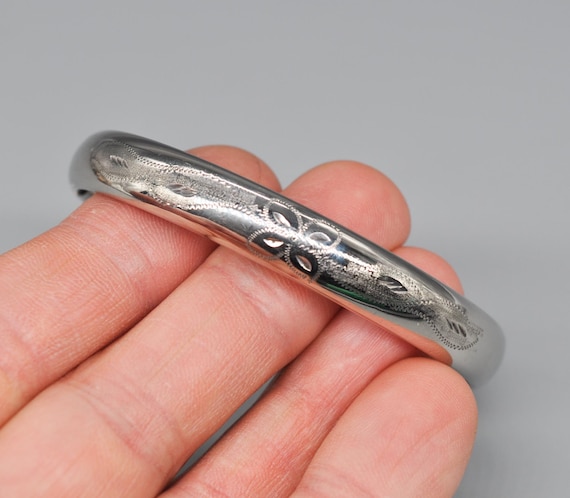 Vintage 835 Solid Silver Oval Bangle. - image 6
