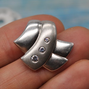 Vintage 925 Sterling Silver Pendant.