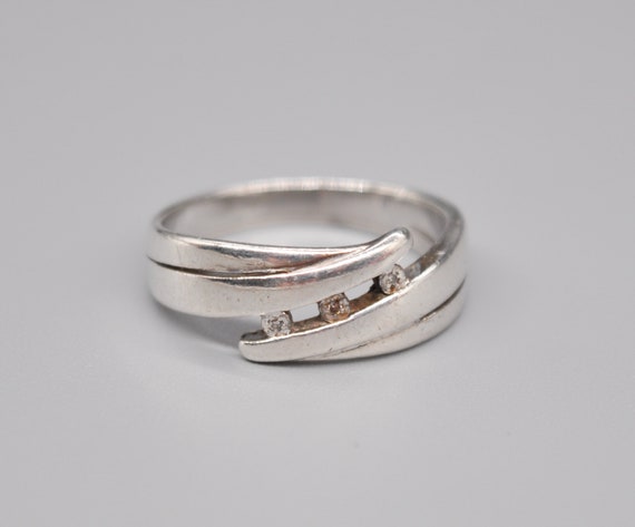 Vintage 925 Silver Ring With Colorless Rhinestones. Size