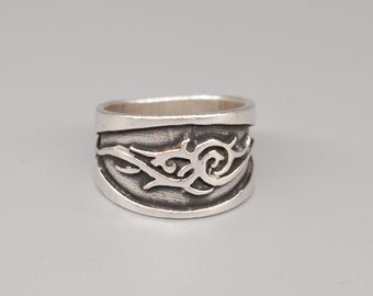 Vintage 925 Sterling Silver Tribal Ring. Size 19.5 mm US 9.5