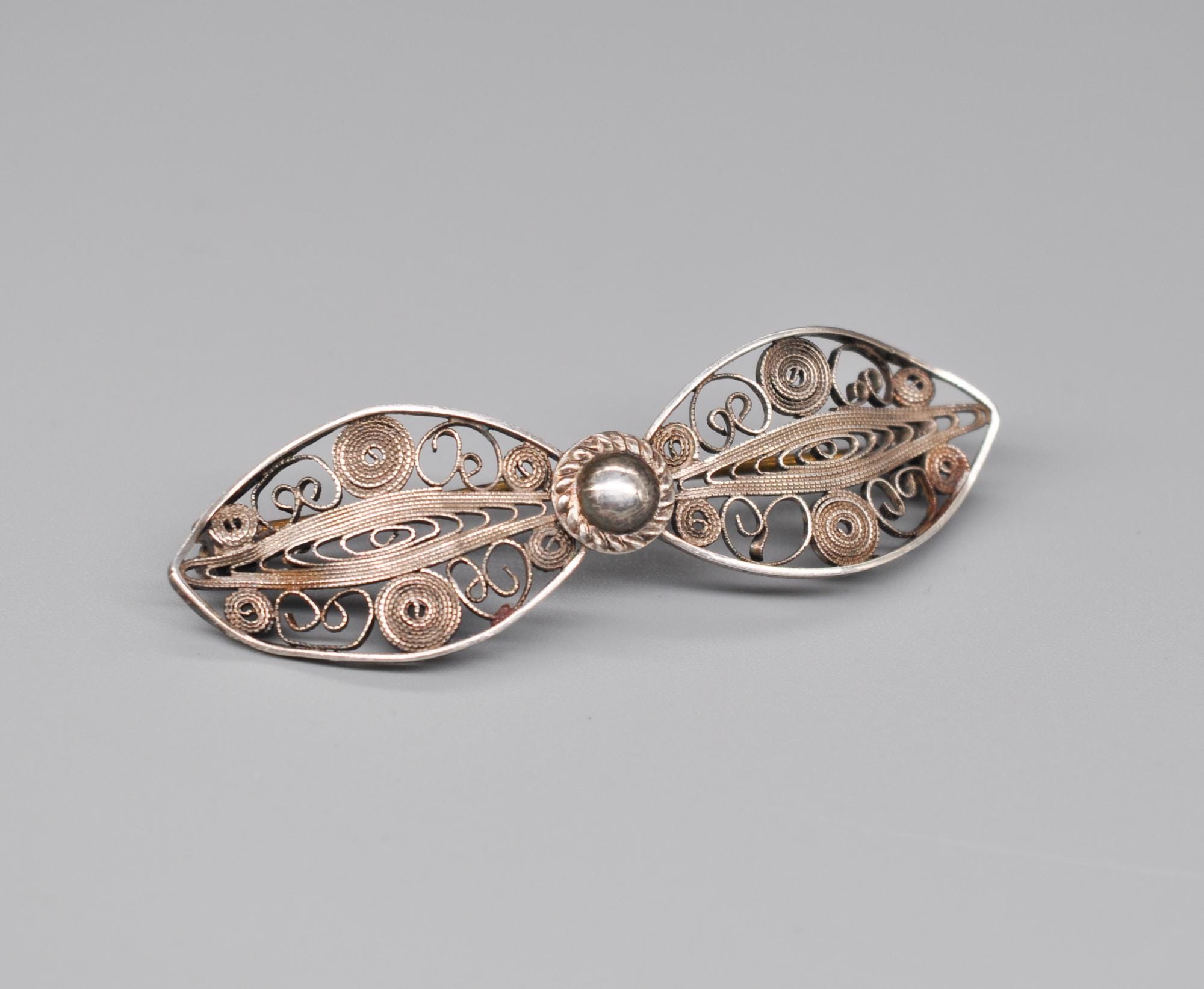 Vintage Filigree Solid Silver Brooch.