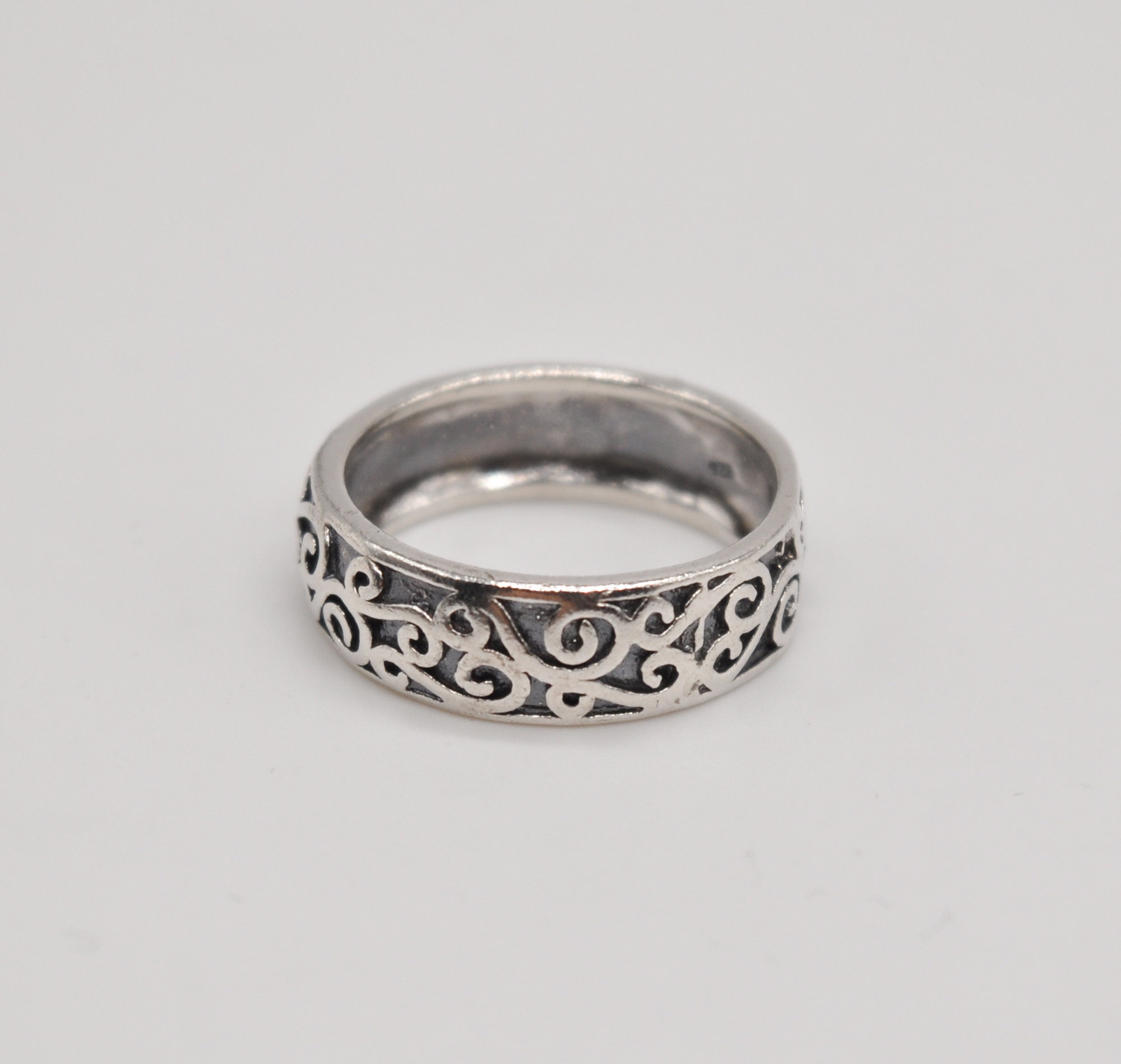 Vintage Filigree 925 Sterling Silver Statement Ring. Size About 19 Mm US 9. - Etsy Vintage Filigree 925 Sterling Silver Statement Ring. Size About 19 Mm US 9. - Etsy