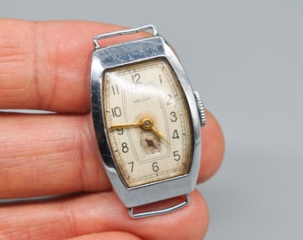 Reloj de pulsera vintage de la URSS de 1953 ZVEZDA. En funcionamiento, sin mantenimiento.