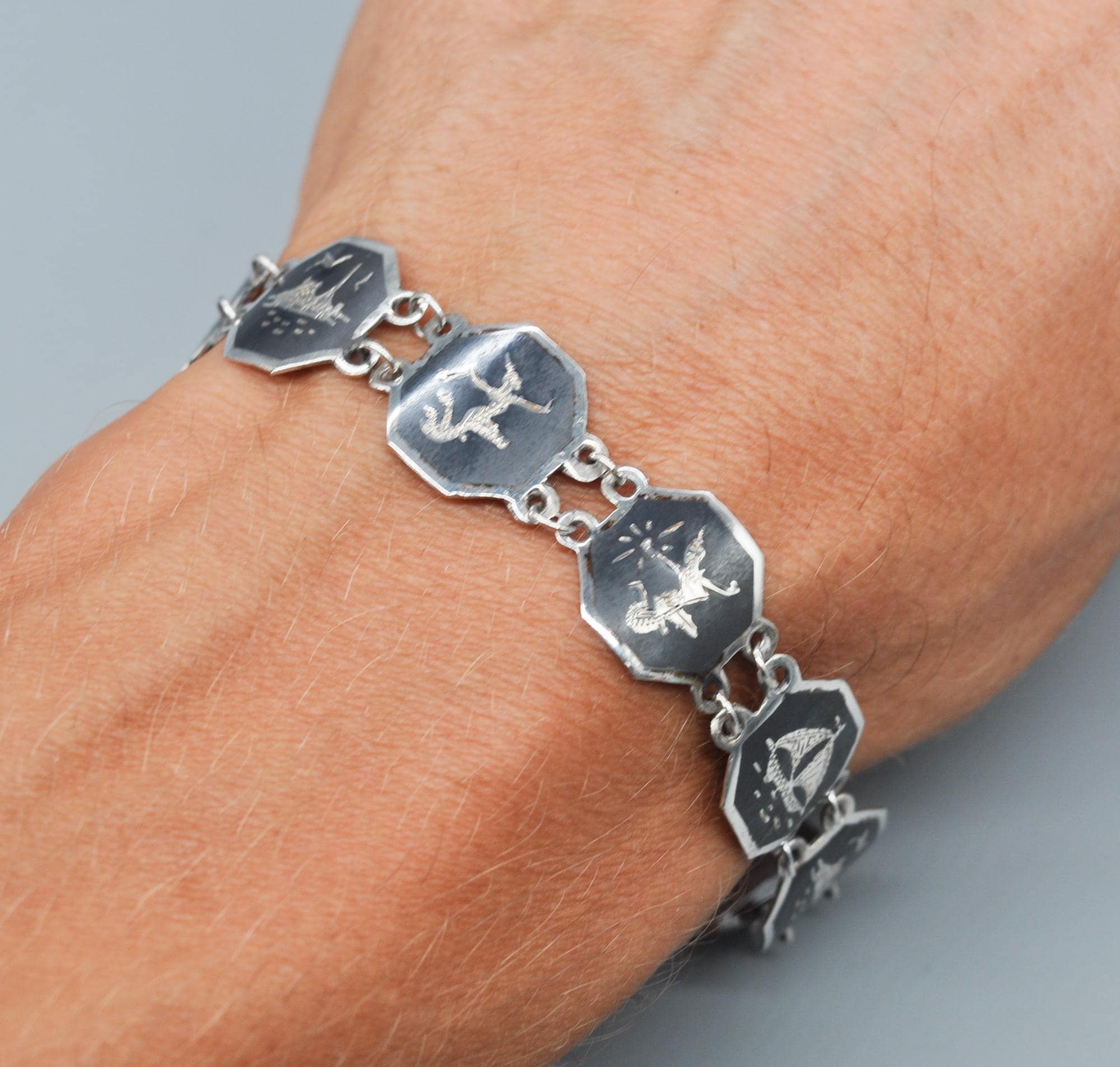 Vintage Siam Sterling Silver Link Bracelet. Length: 17.5 Cm / 6.8