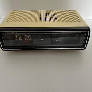 1970&#39;s Soundesign Flip Clock Radio