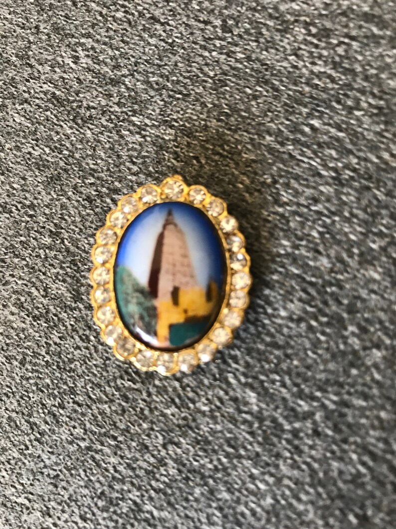 Small Manhattan Brooch