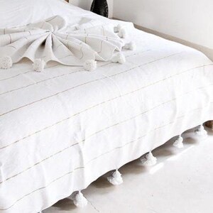 LUXURY HANDMADE BLANKET – Pom Pom Tassel Throw – Moroccan Organic Blanket – Bedroom Blanket – Gift Blanket Idea