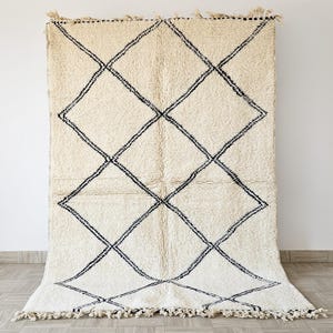 Authentischer Beni Ourain Teppich – Handgefertigter Marokkanischer Berber Teppich – Maßgeschneiderter Wollteppich aus Wolle – Großer Weißer und Schwarzer Beni Teppich