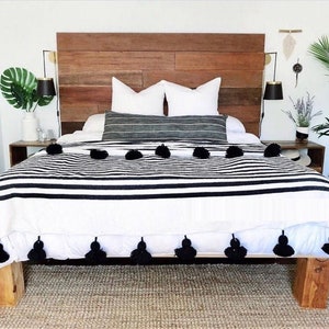 COZY THROW BLANKET - White/Black Blanket - Moroccan Throw Cute Soft Modern Blanket - Blanket Wedding Gifts - Pom Pom Blanket With Tassels
