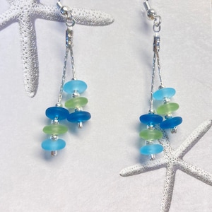 Boucles d'oreilles en verre de mer, boucles d'oreilles de plage, boucles d'oreilles délicates, bijoux minimalistes, bijoux en verre de mer, verre de plage