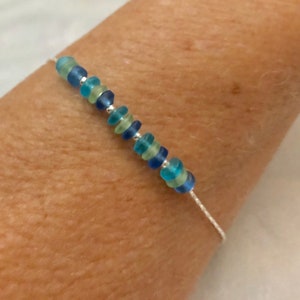 Dainty Sea glass bracelet, minimalist chain bracelet, beach glass bracelet, beach jewelry,