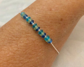 Dainty Sea glass bracelet, minimalist chain bracelet, beach glass bracelet, beach jewelry,