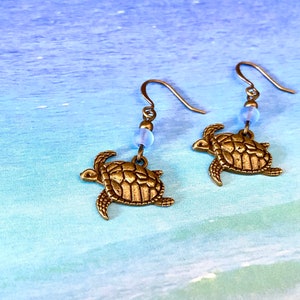 Sea Turtle Earrings, Turtle and sea glass earrings, turtle jewelry, beach jewelry