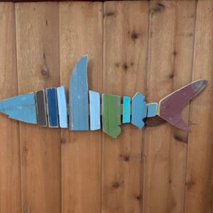 Shark Wall Hanging, Beach Wall Hanging, Wooden Fish Wall Decor, Rustic Fish Wall Art, Beach Cottage Decoration, Recycled Wood Wall Hanging