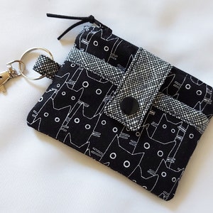 Petite pochette, porte-monnaie, porte-carte, porte-clés, à deux compartiments, en coton 100% , chats noirs Dear Stella