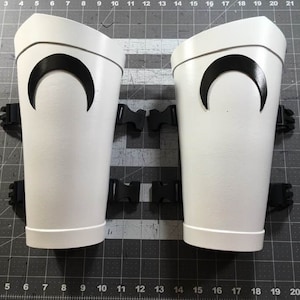 Moon Knight Gauntlets: Adjustable Forearm Cosplay Costume