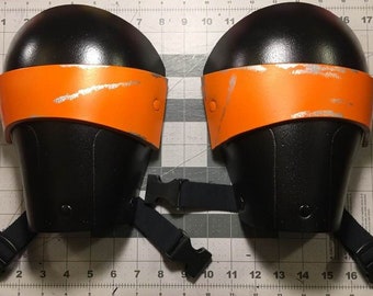 Deathstroke cosplay costume shoulders with adjustable straps
