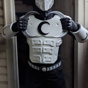 Moon Knight Armor Set: Chest, Mask, Gauntlets & Shoulders