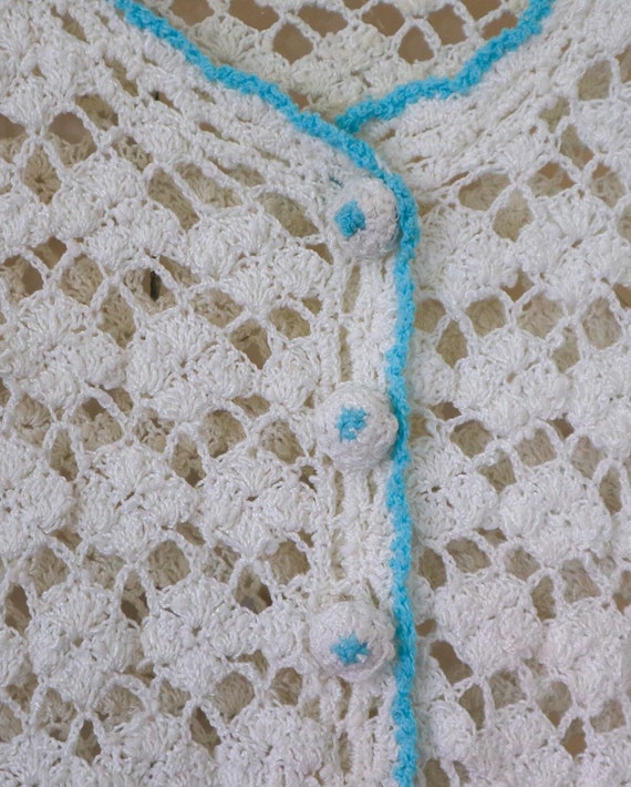Vintage 60s White Crochet Shift Dress. Knee Lengt… - image 7