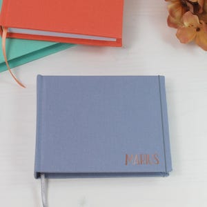 Minicuaderno con tapa dura de lino | Pastel | 8,5 x 11 cm | 100 páginas | Personalizado con nombre | Cuaderno de bocetos | Idea de regalo