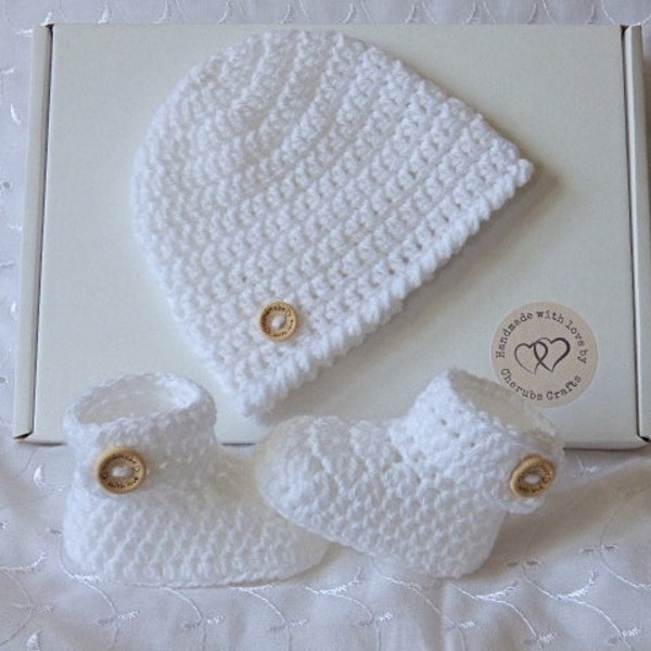 Handmade white hand crochet hat and cuffed boots / booties / bootees /shoes fit newborn 0-3 3-6 or 6-12 month baby UK seller