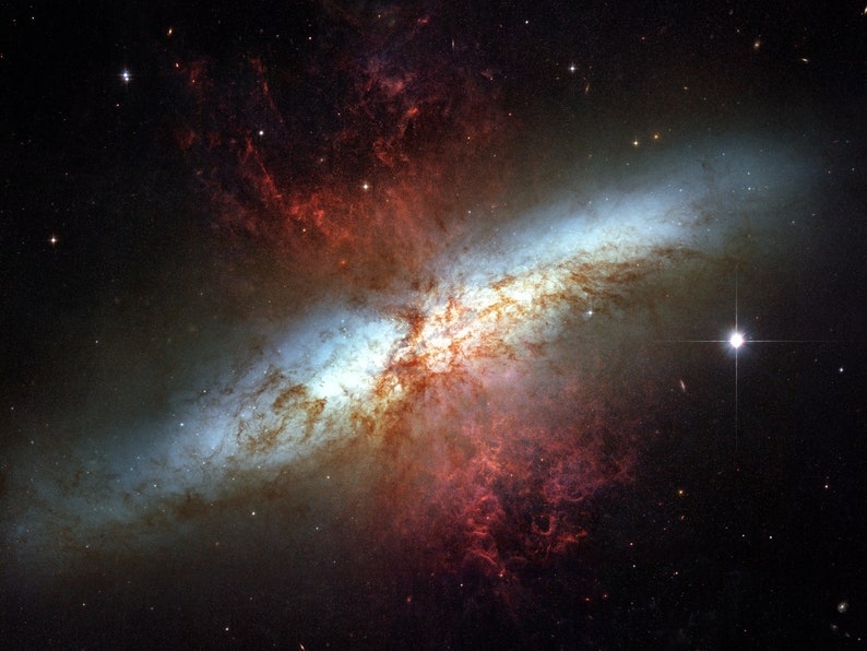 Starburst Galaxy M82 Poster image 2