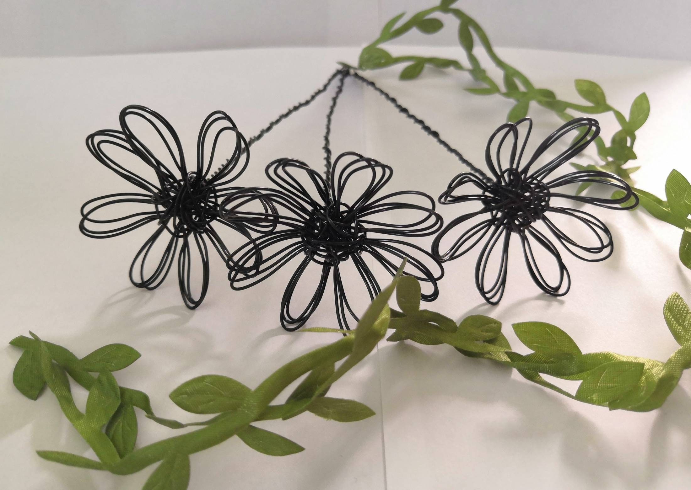 Wire Flower Daisy Flower in Annealed Wire, Floral Wall Decoration, Boho  Nature Decoration, Bouquet of Flowers, Gift 
