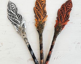 Caneta de pena de fantasia, caneta grimório, caneta mágica de couro para diário, caneta esferográfica personalizada, caneta-tinteiro personalizada, caneta pagã, caneta para casamento, livro de assinaturas