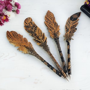 Penna magica con piuma d'oro, regalo per la festa della mamma, penna a sfera unica fatta a mano, quaderno da strega, cancelleria, penna mistica, penna da fata, regalo per ragazza