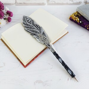 Stylo plume argenté, Papeterie fantaisie, Crayon personnalisé embelli, Stylo à bille unique, Stylo fait main scintillant, Stylo Bling cadeau pour femme