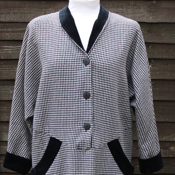 Stylish Vintage 80s New Wave Houndtooth Pattern Dress, Size 10 UK