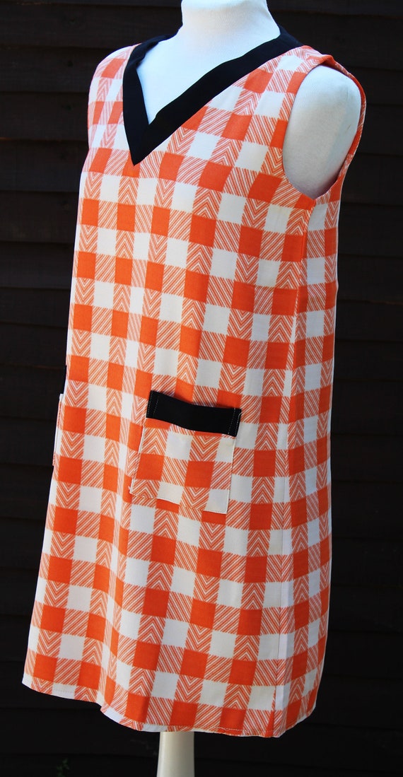 Vibrant Vintage 70s Orange & White Check Pattern … - image 2