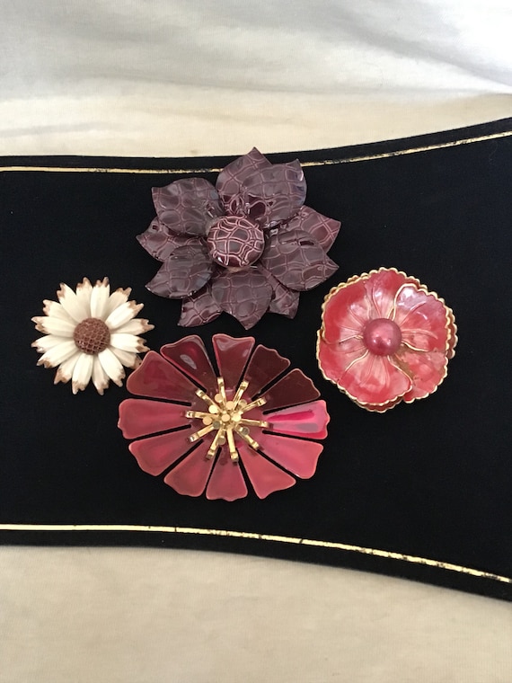 Beautiful Vintage 1960's Enamel on Metal-and Lamin
