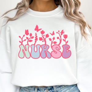 Blumen Krankenschwester Pastell SVG, Krankenschwester Floral Shirt SVG, Krankenschwester Wildblumen SVG, Krankenschwester Blumen Shirt SVG, Krankenschwester Cute Shirt svg, Krankenschwester Sweatshirt svg