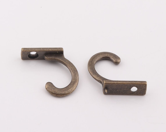 Small vintage hooks deals