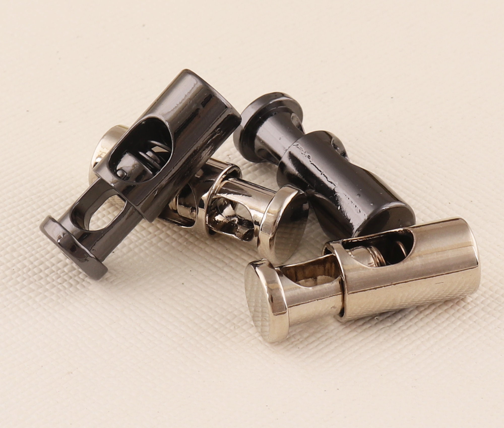 Silver/Gun Black Spring cord lock Cord clasp Cord locks Silver/Gun Black Spring cord lock Cord clasp Cord locks