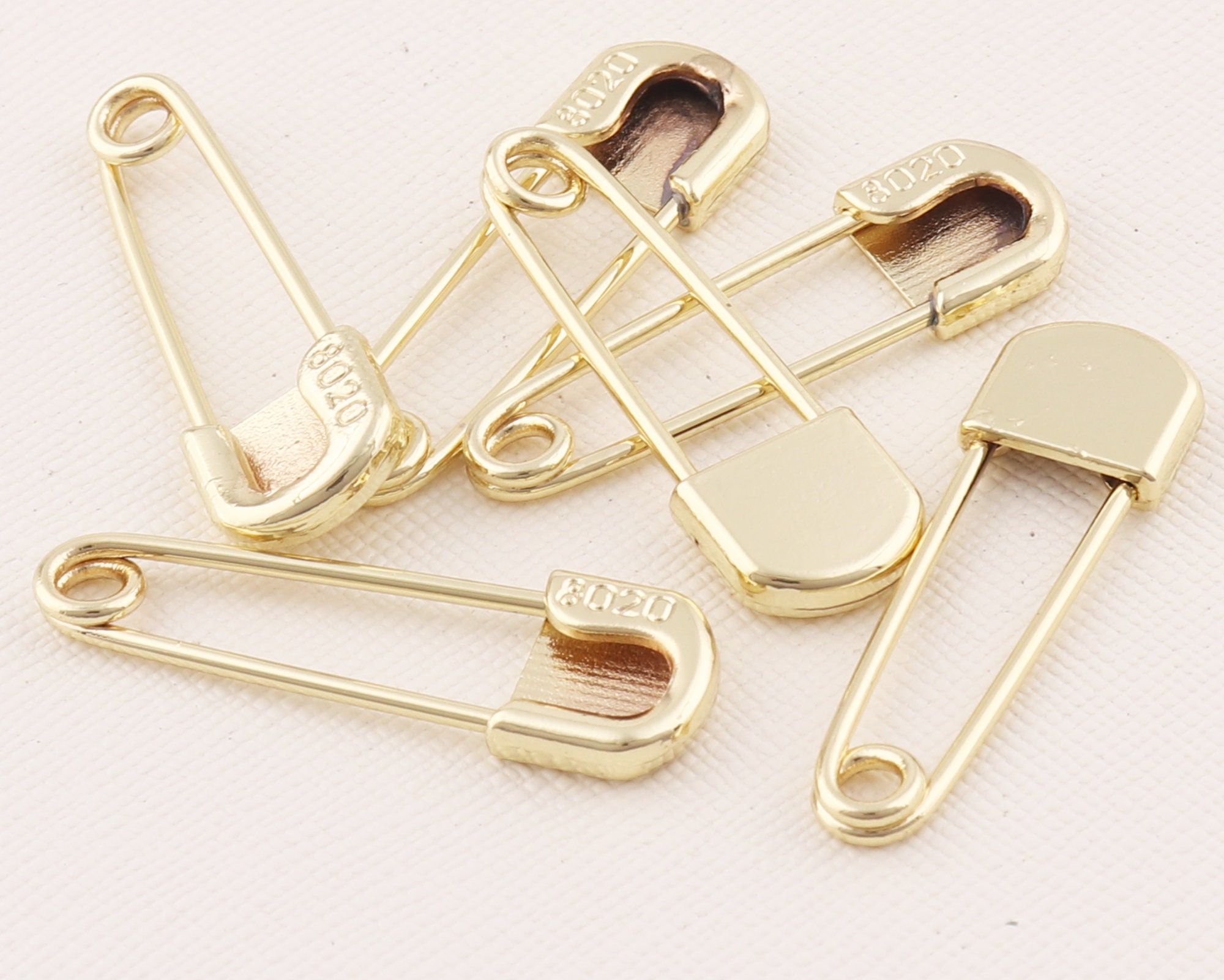 Small Safety pins Sewing pins - 35mm Brooch Stitch Markers Safety Pins  Decorative pins Sewing Safety Pins Garment Pins Holder Brooch Pin 20pcs  (Light
